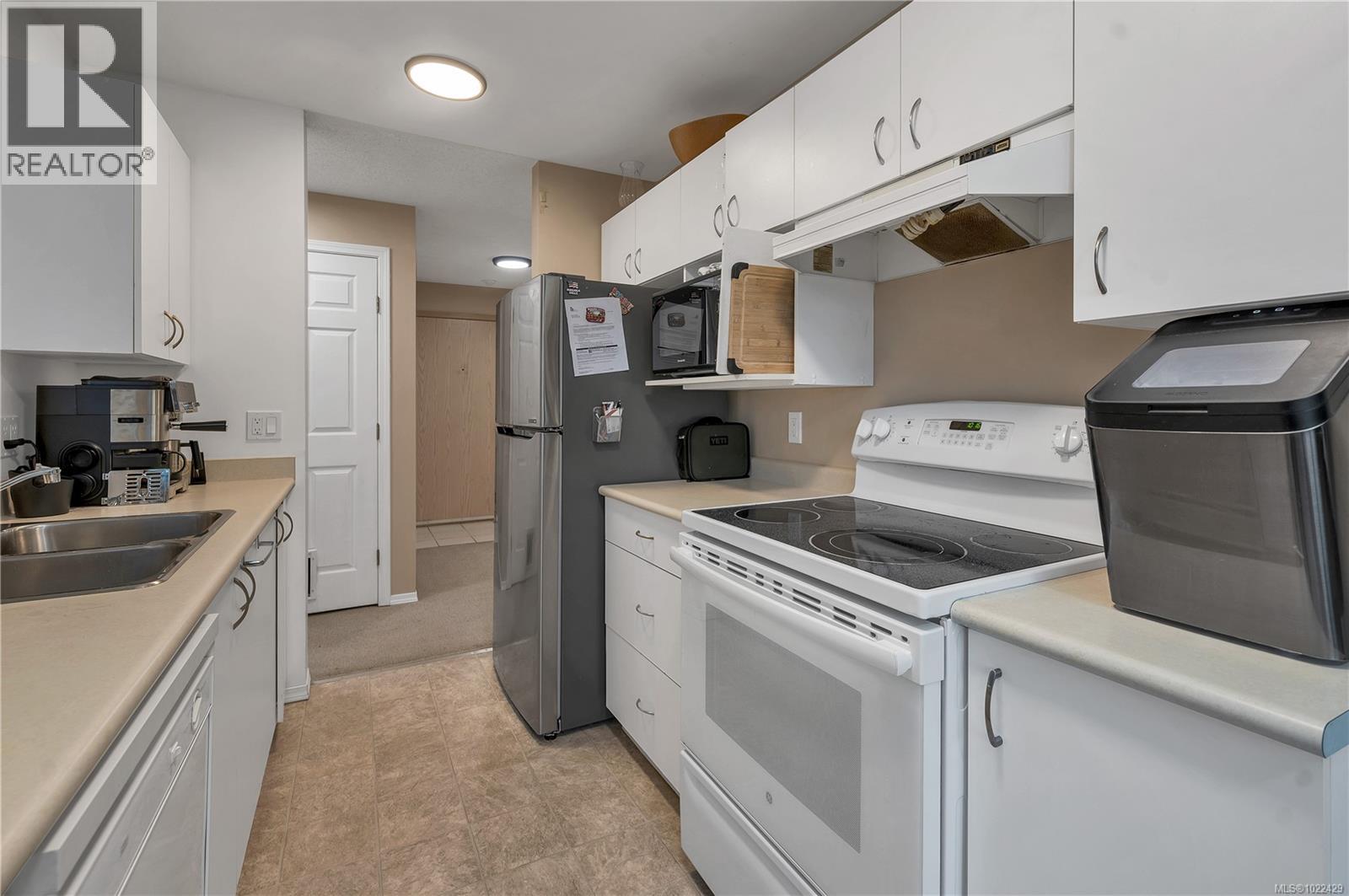 205a 698 Aspen Rd, Comox, British Columbia V9M 3S9 - Photo 3 - 1022429