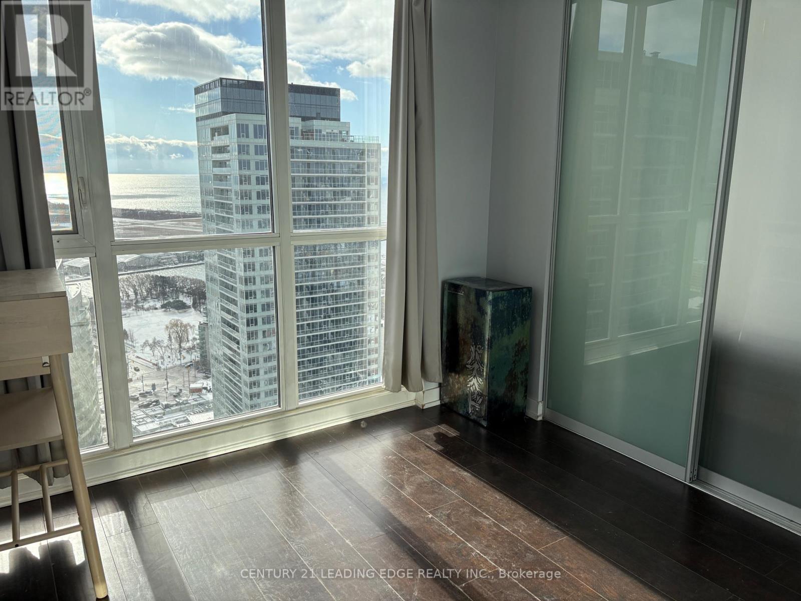 4505 - 85 Queens Wharf Road, Toronto, Ontario  M5V 0J9 - Photo 13 - C12662932