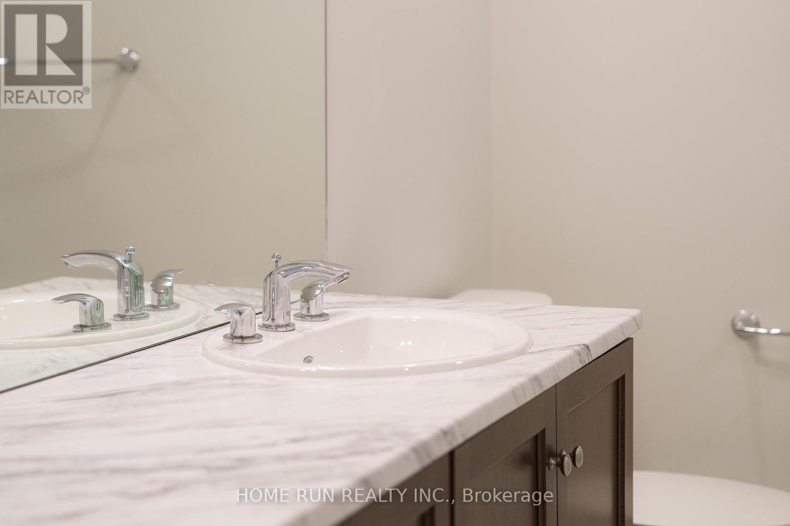 100 Lochhouse Walk, Ottawa, Ontario  K2J 6A4 - Photo 34 - X12670420