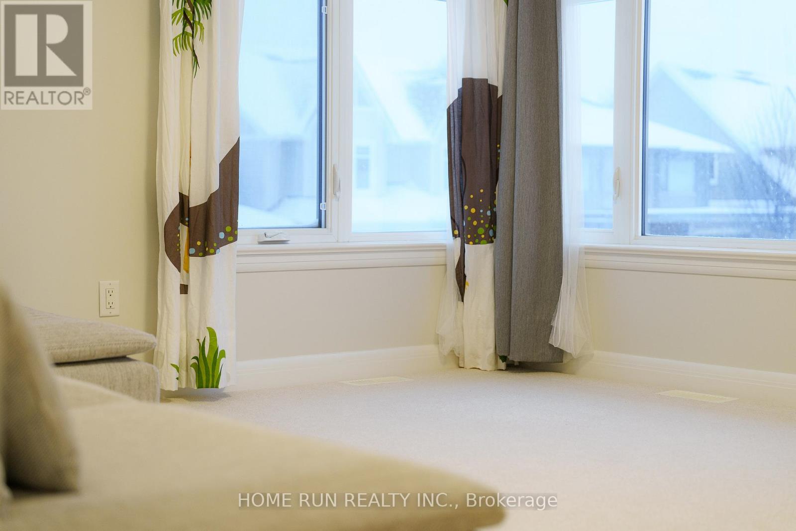 100 Lochhouse Walk, Ottawa, Ontario  K2J 6A4 - Photo 8 - X12670420