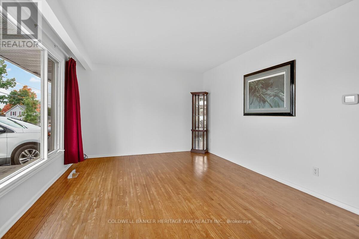 268 Ottawa Street, Mississippi Mills, Ontario  K0A 1K0 - Photo 6 - X12670422