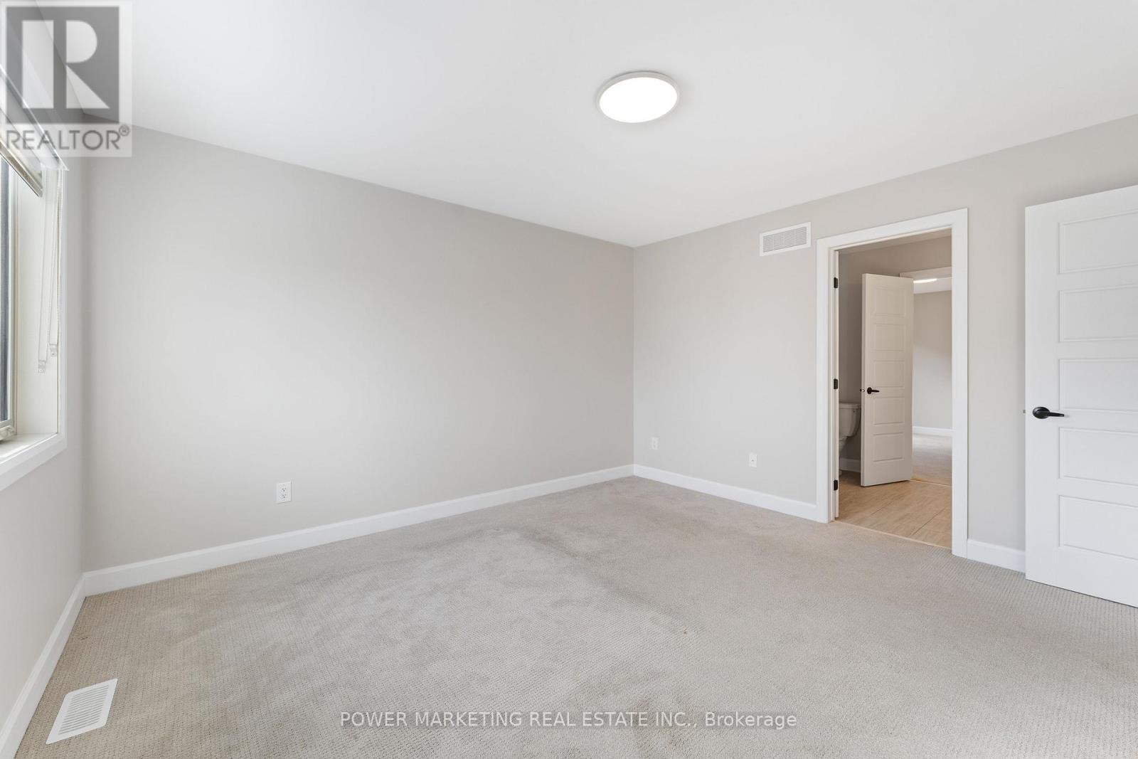 886 Sendero Way, Ottawa, Ontario  K2S 2W8 - Photo 19 - X12670434