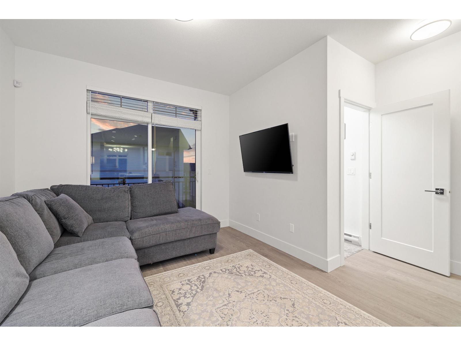 51 2070 Oak Meadows Drive, Surrey, British Columbia  V3Z 1J1 - Photo 6 - R3076567