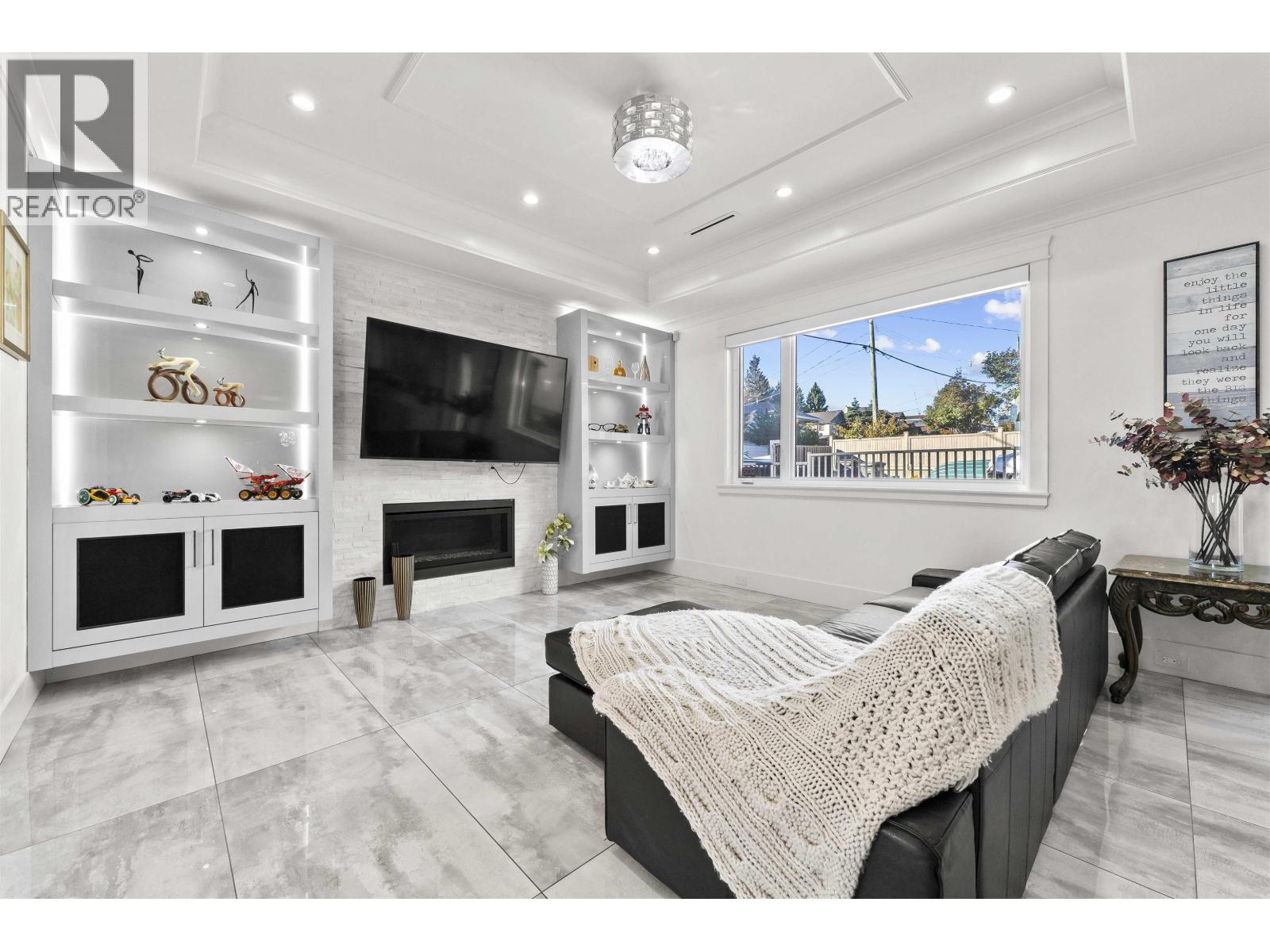 5111 Clinton Street, Burnaby, British Columbia  V5J 2L5 - Photo 4 - R3076752