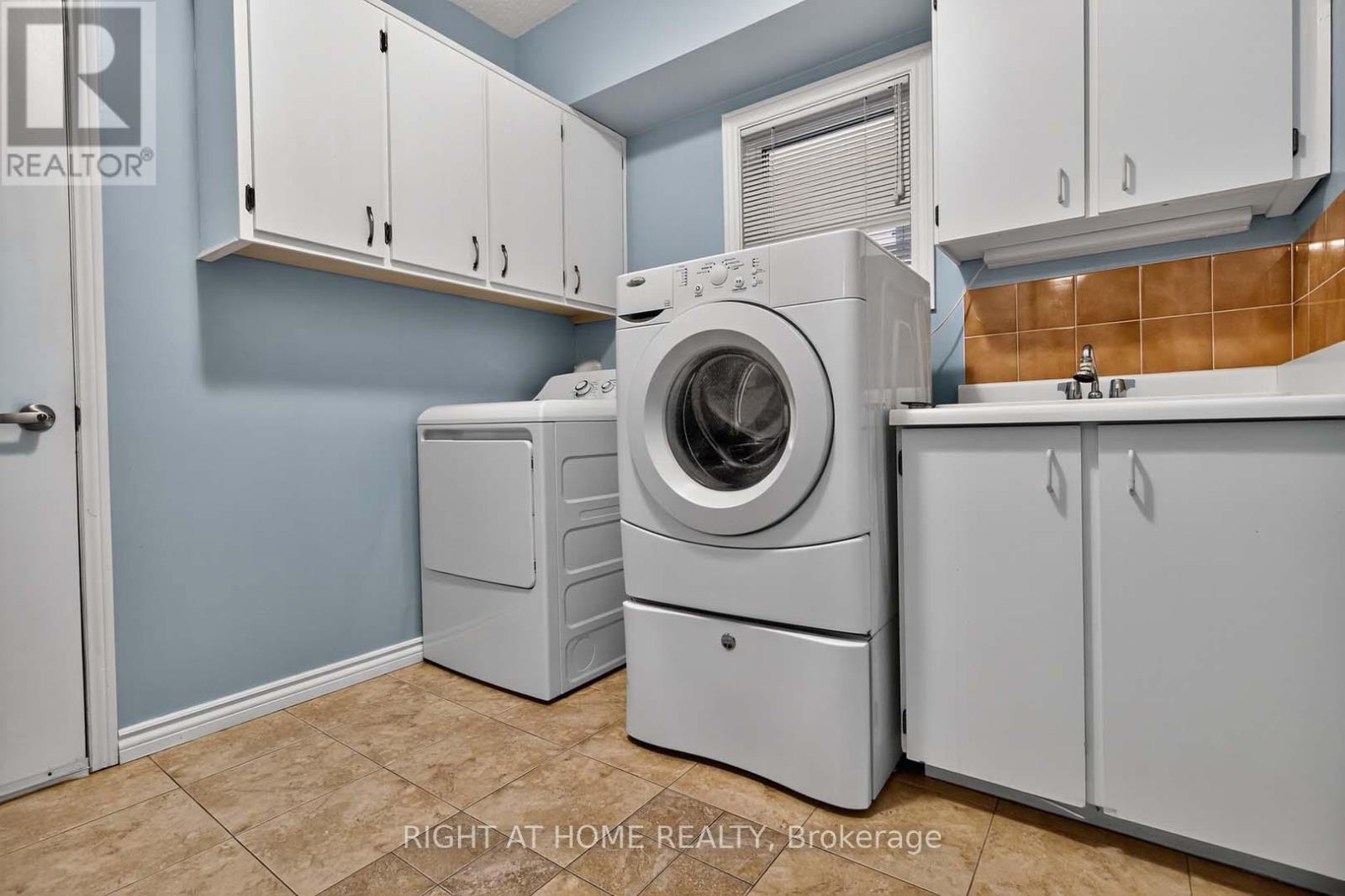 4433 Sedgefield Road, Mississauga, Ontario  L5M 3B6 - Photo 15 - W12468873