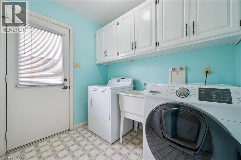 18 Woodview Court, Kitchener, Ontario  N2A 3E6 - Photo 14 - 40796298