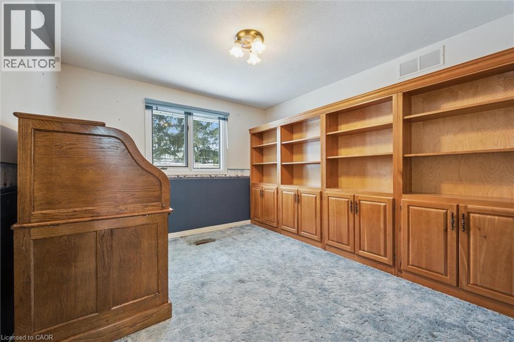 18 Woodview Court, Kitchener, Ontario  N2A 3E6 - Photo 22 - 40796298