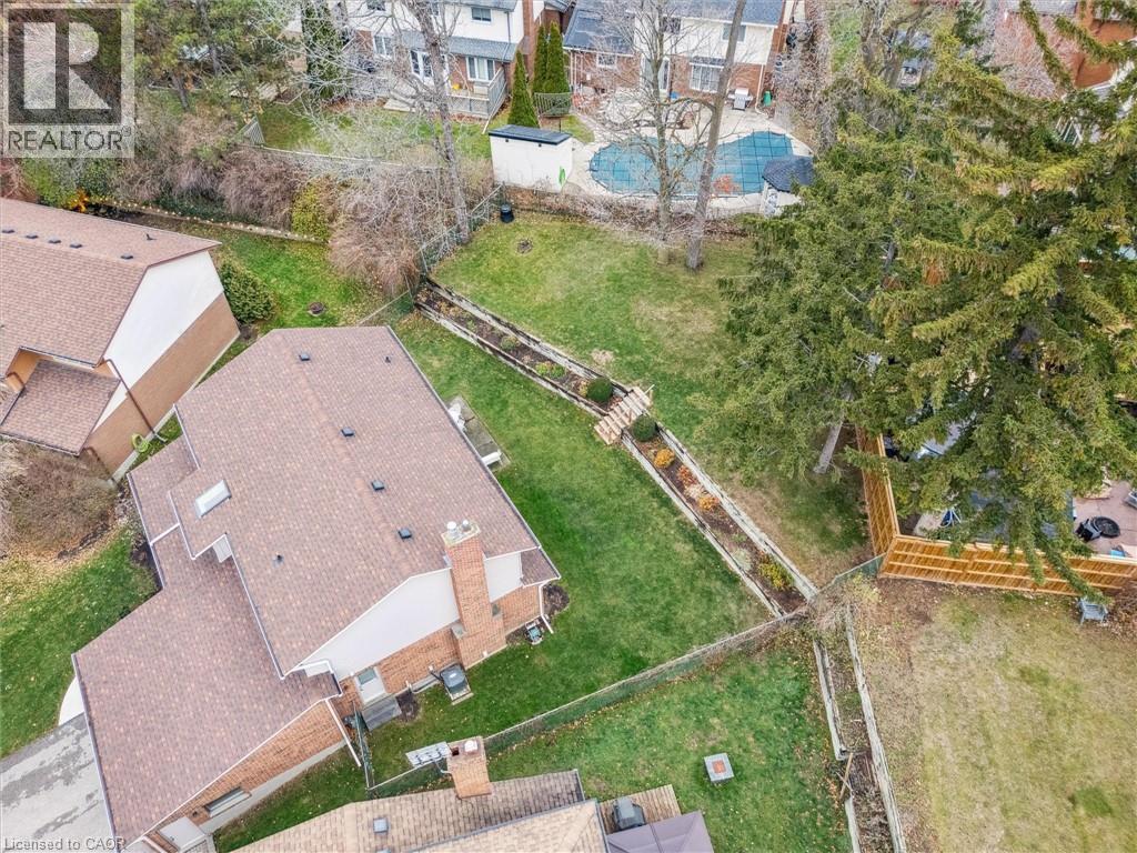 18 Woodview Court, Kitchener, Ontario  N2A 3E6 - Photo 32 - 40796298