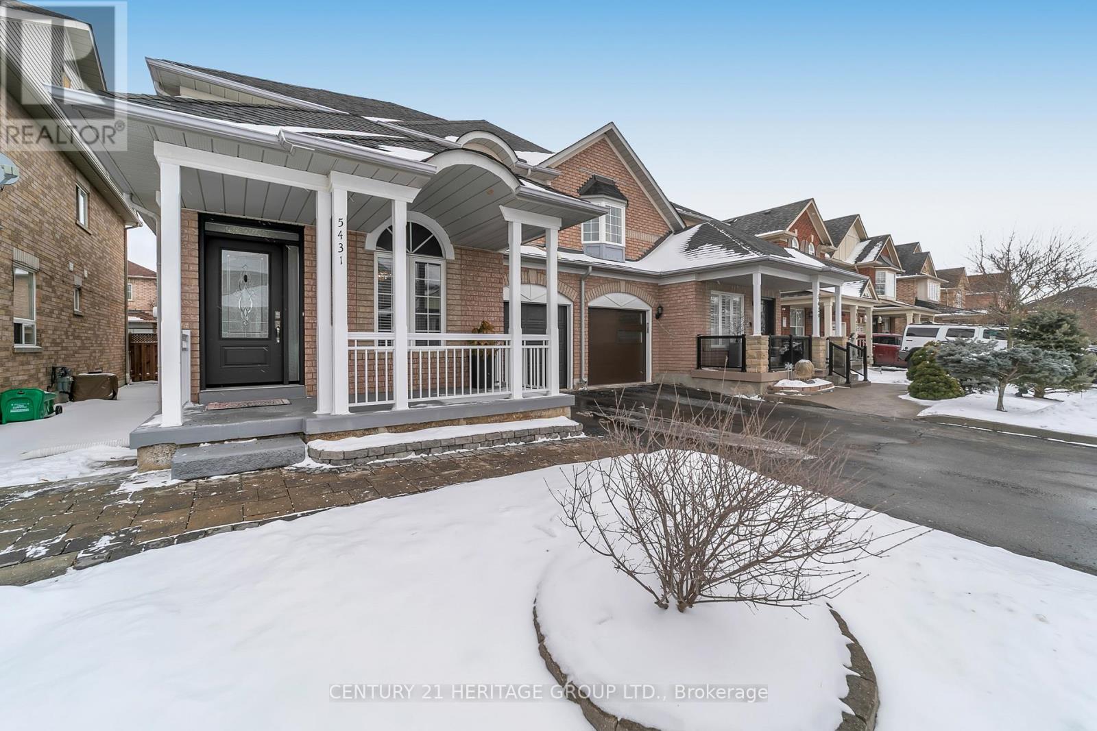 5431 Rochelle Way, Mississauga, Ontario  L5M 6N4 - Photo 2 - W12670406