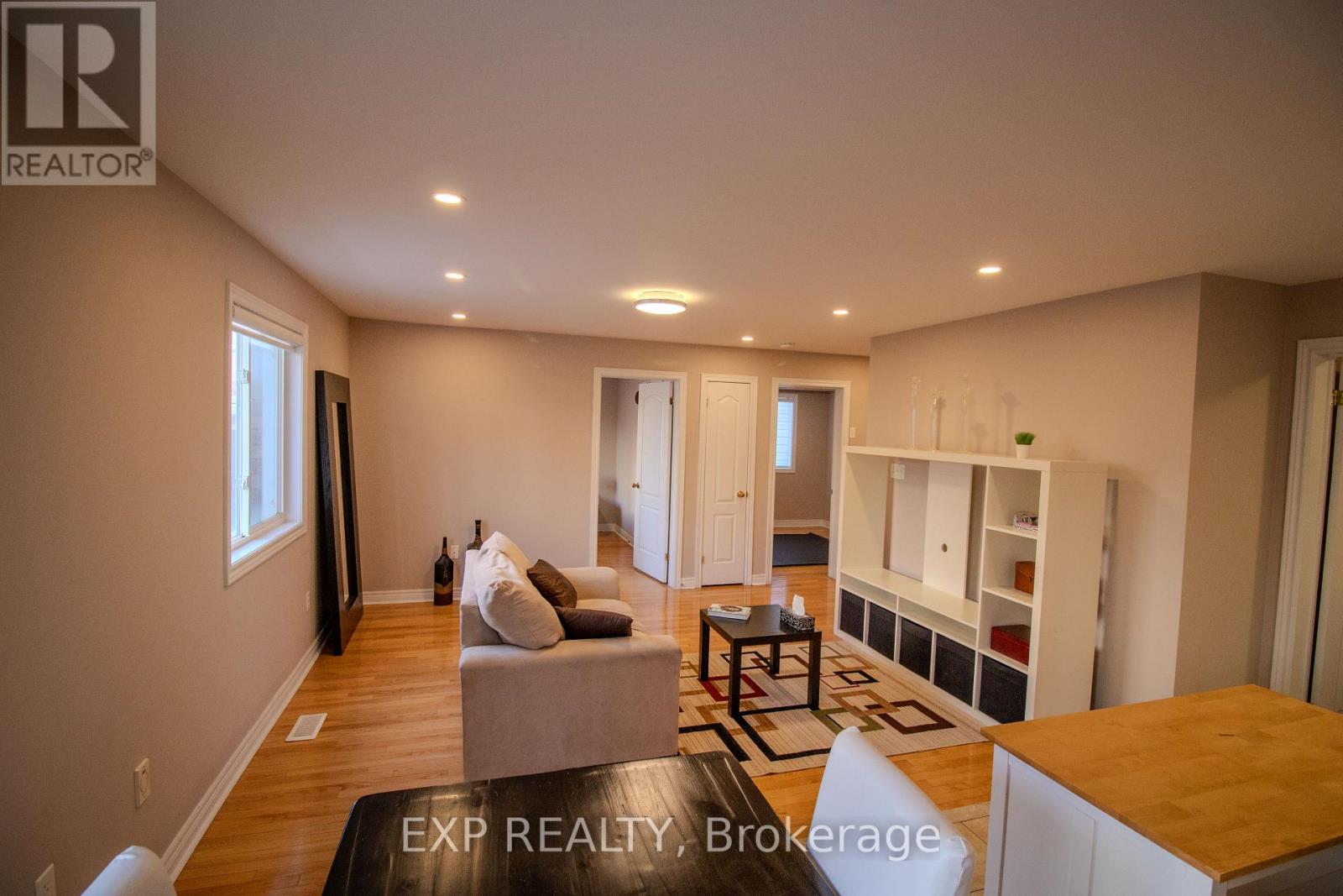 Main - 2 Sir Jacobs Crescent, Brampton, Ontario  L7A 3T4 - Photo 2 - W12670424