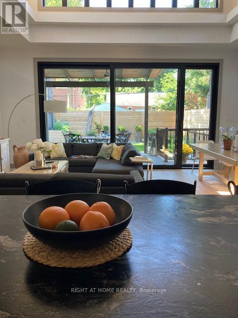 118 Martin Grove Road, Toronto, Ontario  M9B 4K5 - Photo 17 - W12670428