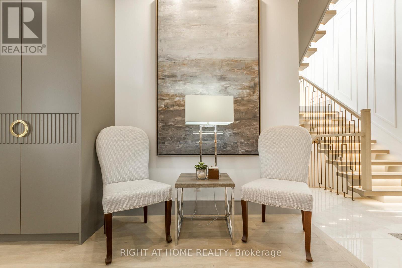 118 Martin Grove Road, Toronto, Ontario  M9B 4K5 - Photo 7 - W12670428