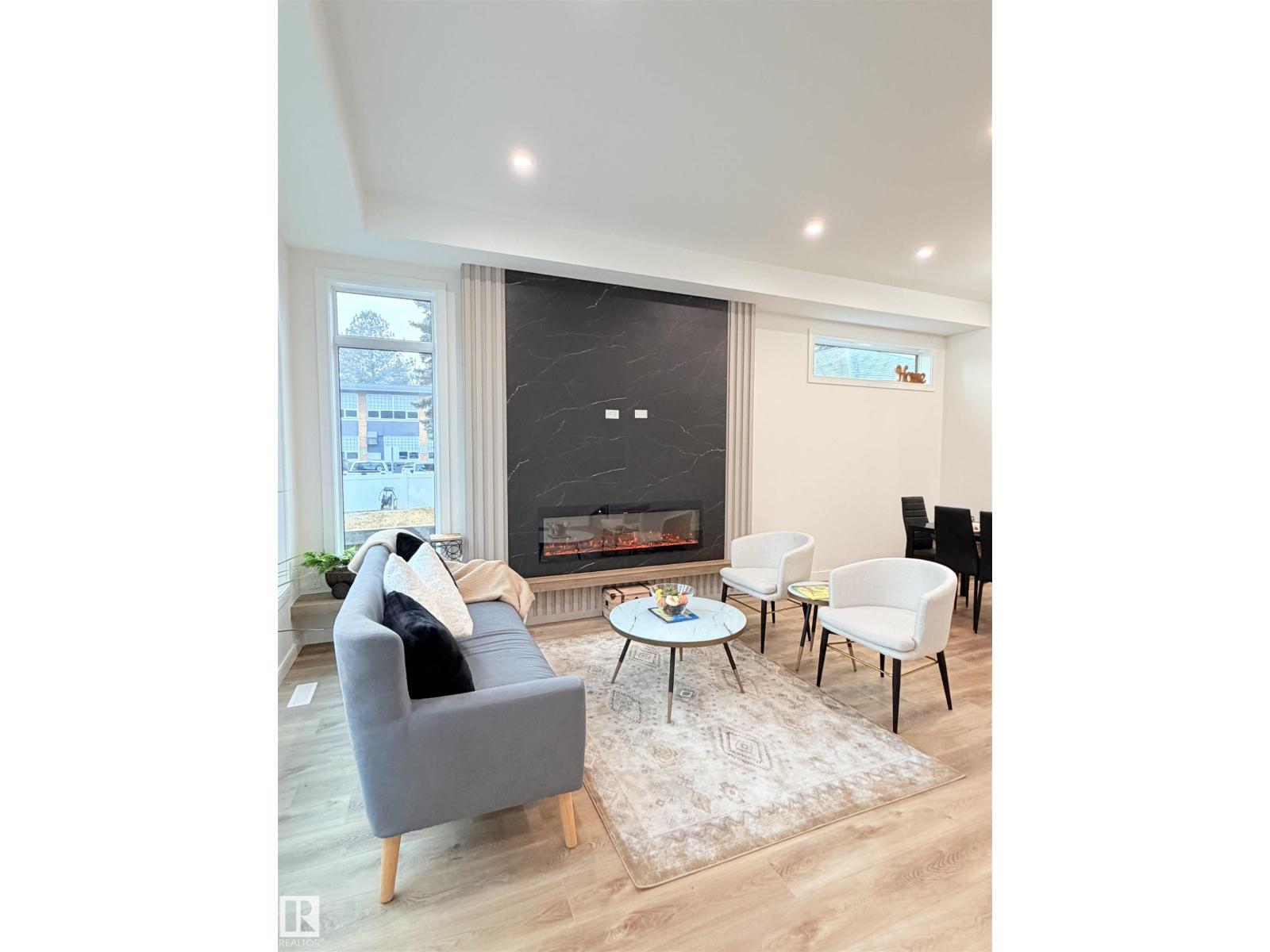 7942 89 Av Nw, Edmonton, Alberta  T6C 1N5 - Photo 3 - E4469228