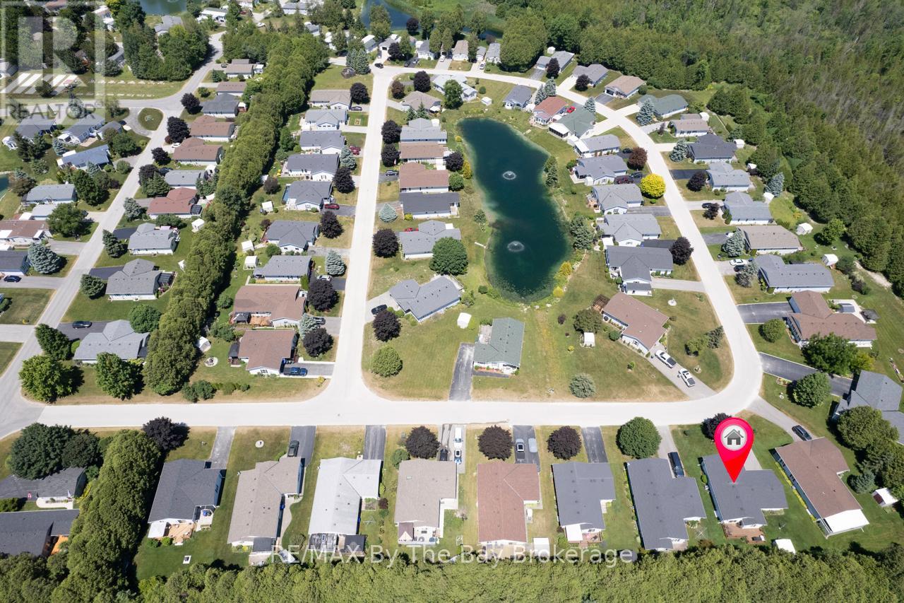 27 Pennsylvania Avenue E, Wasaga Beach, Ontario L9Z 3A8 - Photo 36 - S12670458