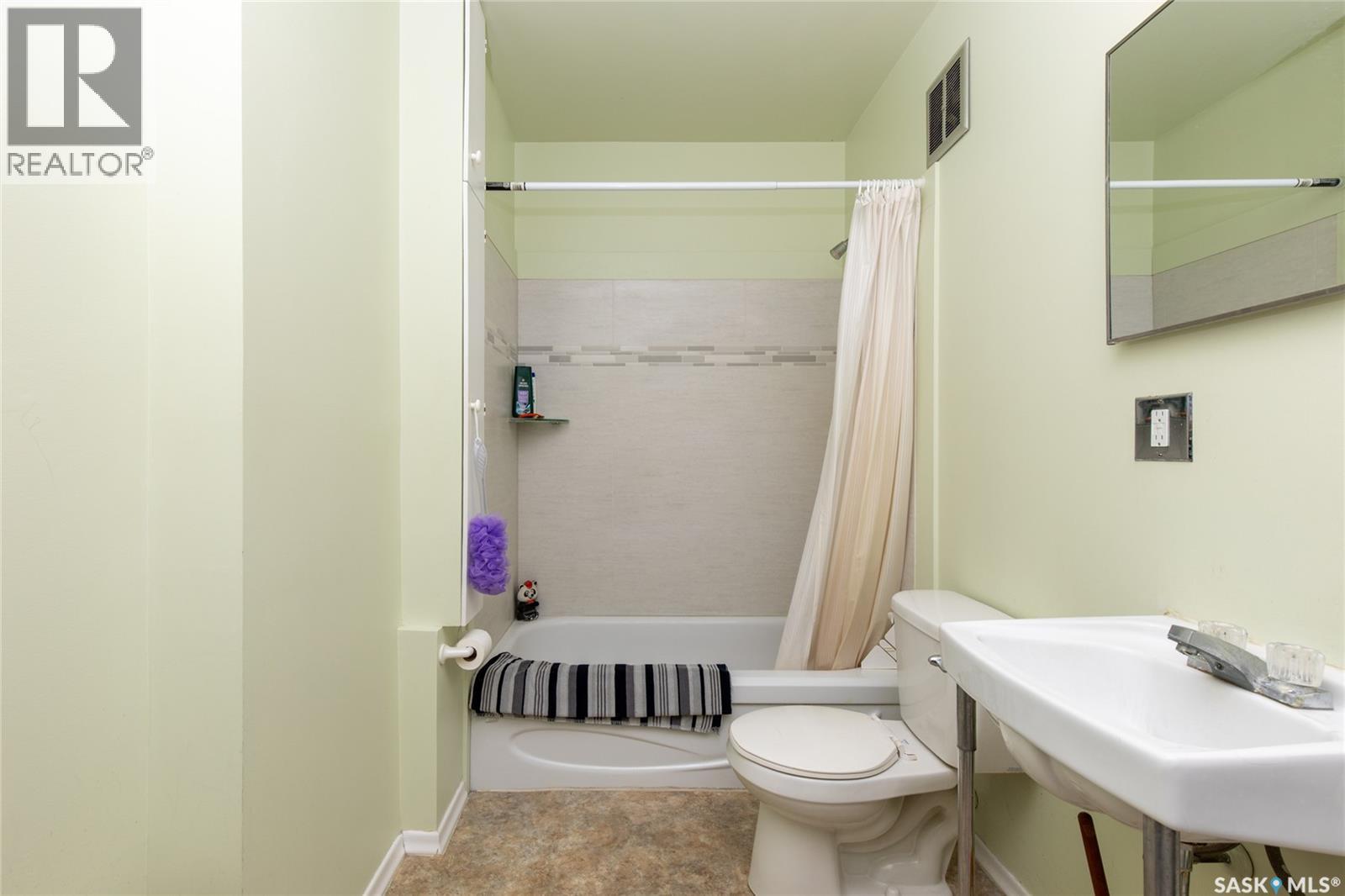 110 Main Street N, Moose Jaw, Saskatchewan  S6H 3J7 - Photo 37 - SK007005