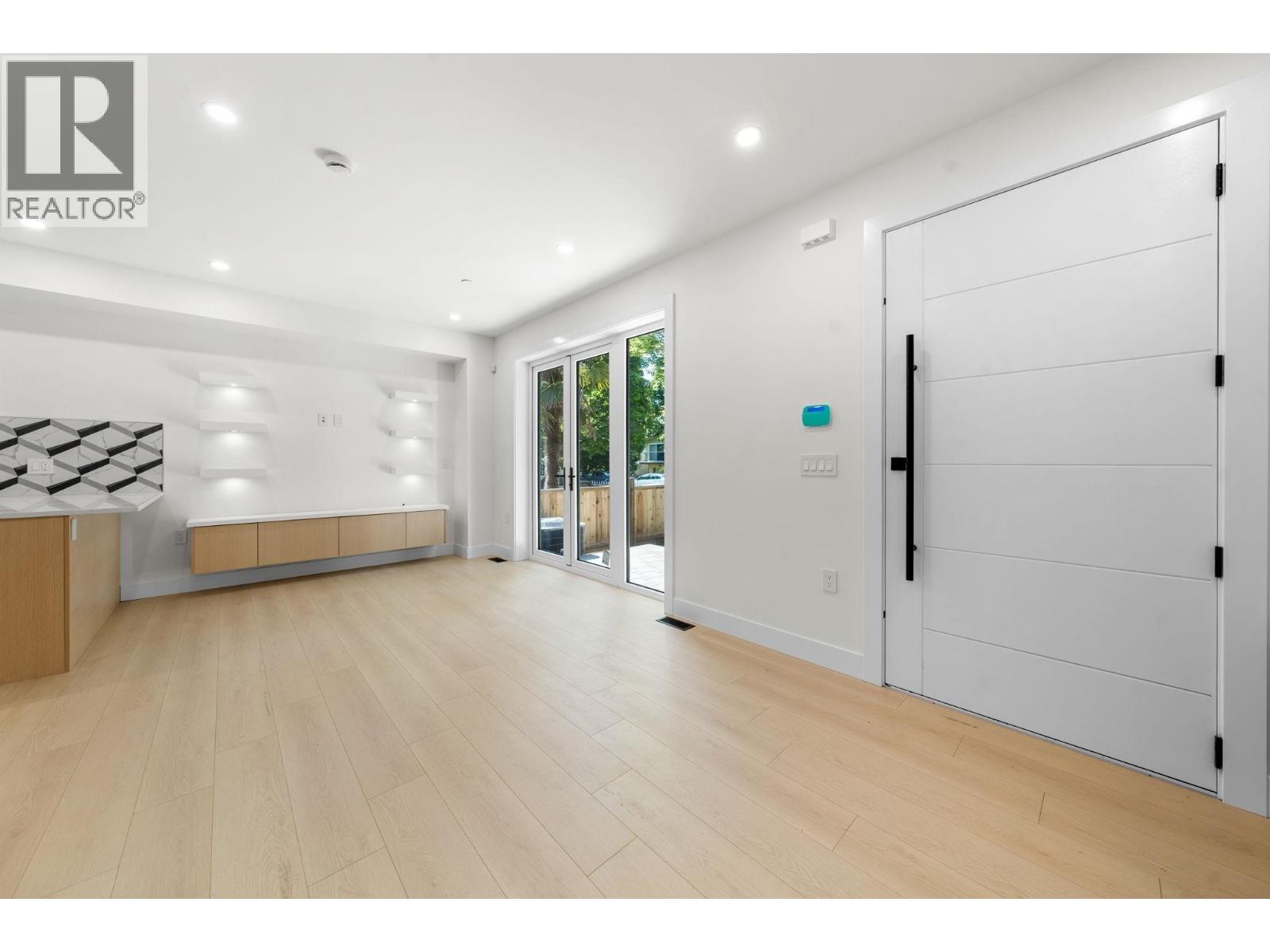 1 3425 Archimedes Street, Vancouver, British Columbia  V5R 4W4 - Photo 10 - R3076151