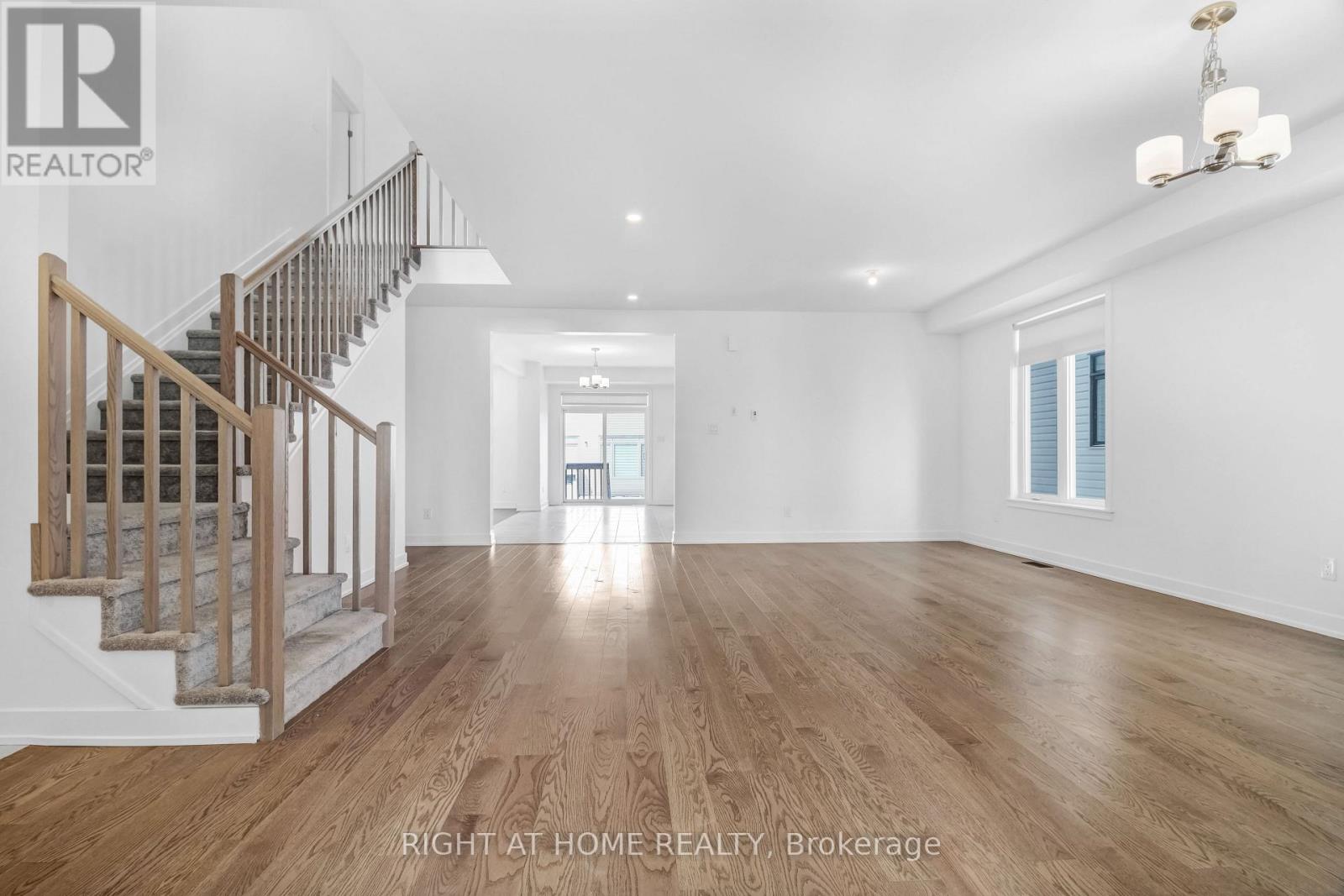 2020 Acoustic Way, Ottawa, Ontario  K4M 0L7 - Photo 4 - X12670482