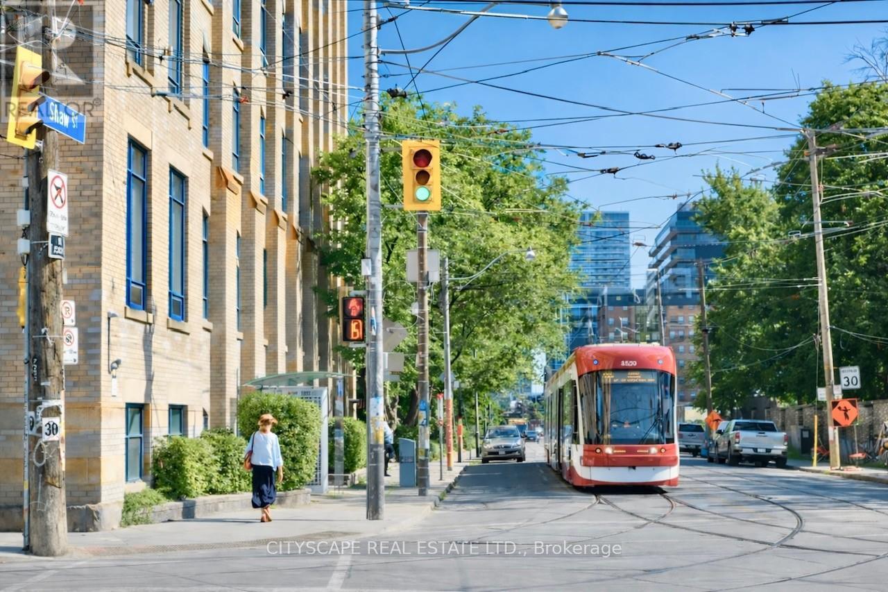 211-B - 211 Shaw Street, Toronto, Ontario  M6J 2W7 - Photo 15 - C12670486