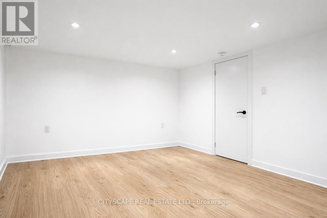 211-B - 211 Shaw Street, Toronto, Ontario  M6J 2W7 - Photo 7 - C12670486