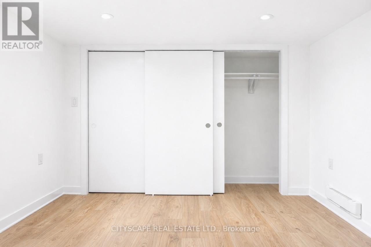 211-B - 211 Shaw Street, Toronto, Ontario  M6J 2W7 - Photo 8 - C12670486