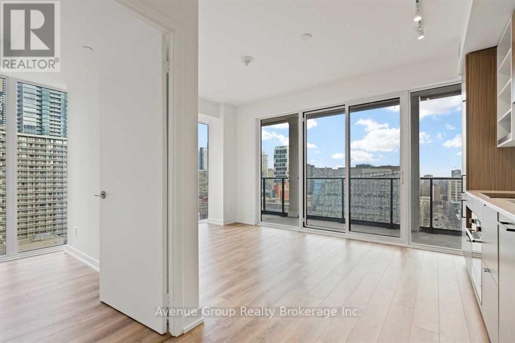 1916 - 20 Edward Street, Toronto, Ontario  M5G 0C5 - Photo 6 - C12670502