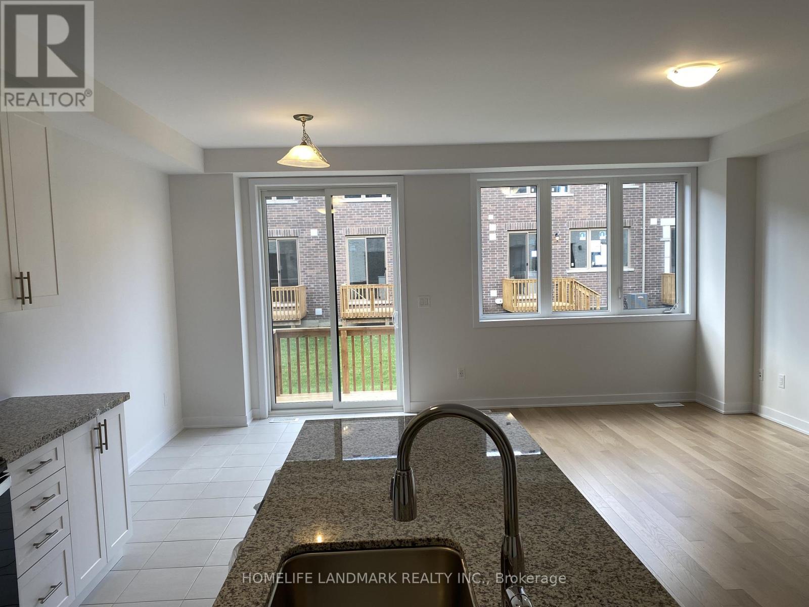 36 John Canning Way E, Markham, Ontario  L3R 3X3 - Photo 13 - N12670464