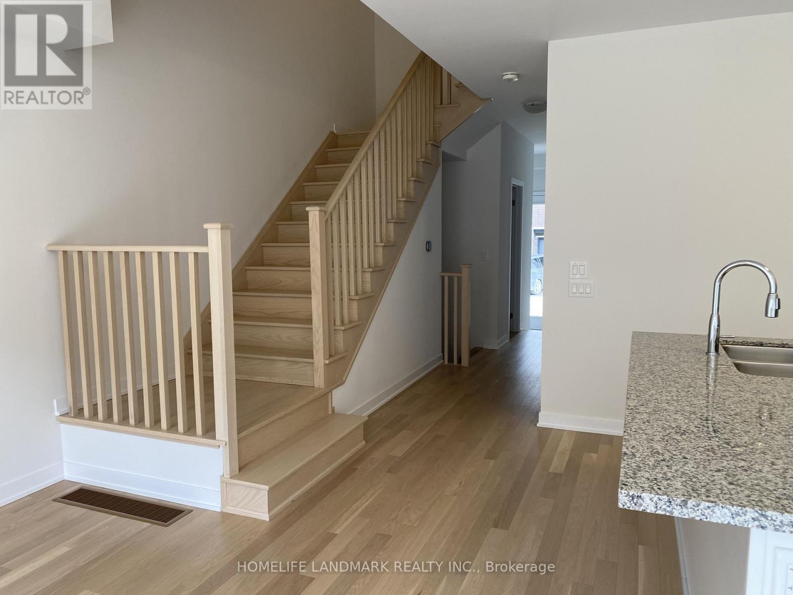 36 John Canning Way E, Markham, Ontario  L3R 3X3 - Photo 14 - N12670464