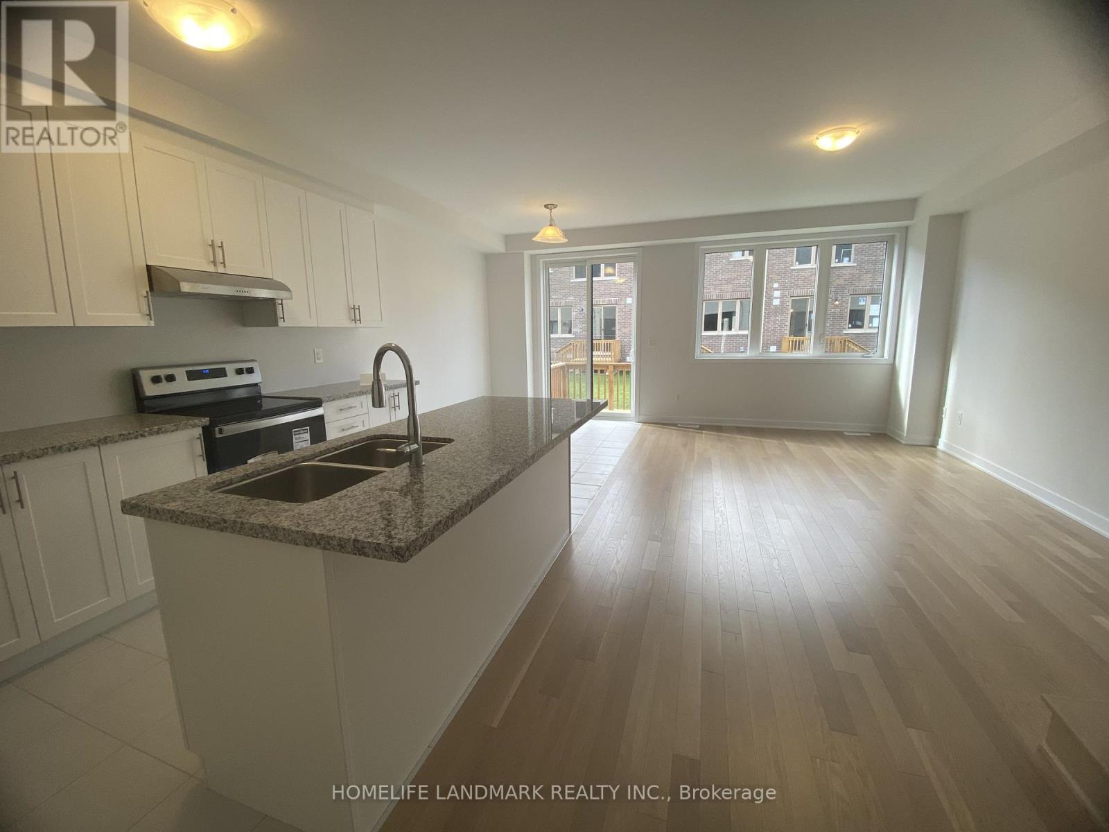 36 John Canning Way E, Markham, Ontario  L3R 3X3 - Photo 6 - N12670464