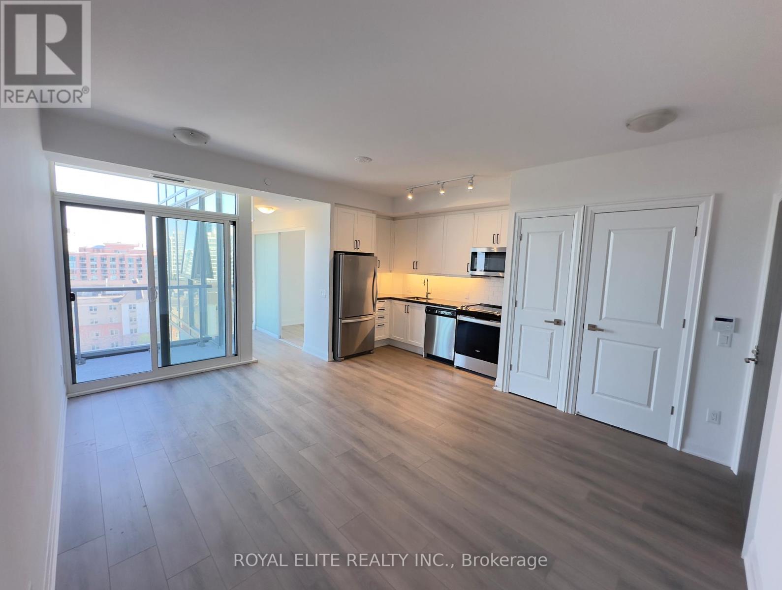 903w - 10 Gatineau Drive, Vaughan (Beverley Glen), Ontario  L4J 0L2 - Photo 3 - N12670510