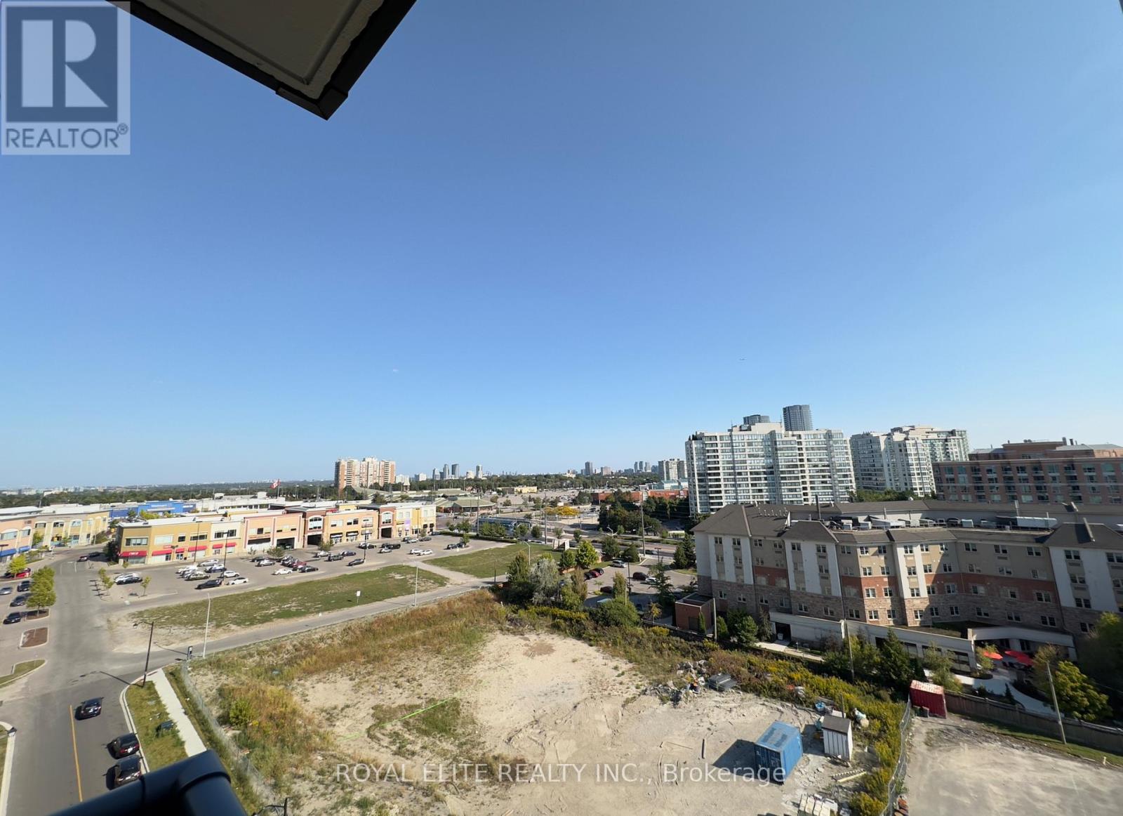 903w - 10 Gatineau Drive, Vaughan (Beverley Glen), Ontario  L4J 0L2 - Photo 5 - N12670510