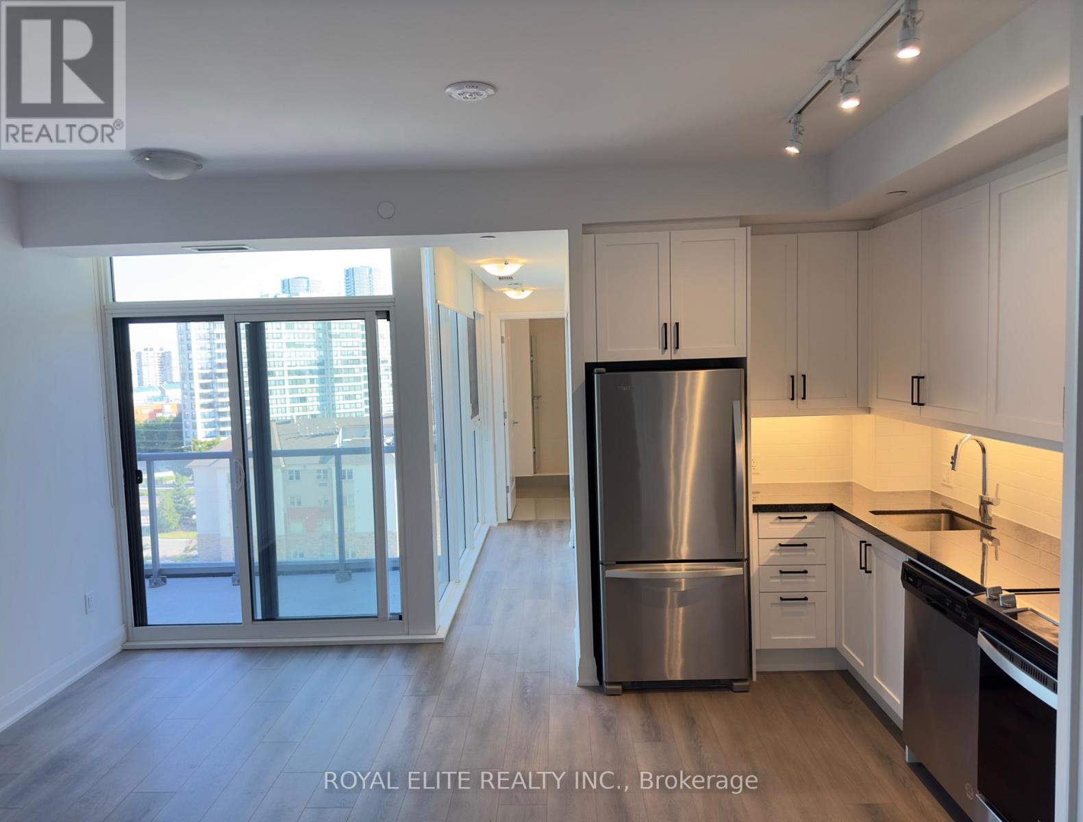 903w - 10 Gatineau Drive, Vaughan (Beverley Glen), Ontario  L4J 0L2 - Photo 7 - N12670510