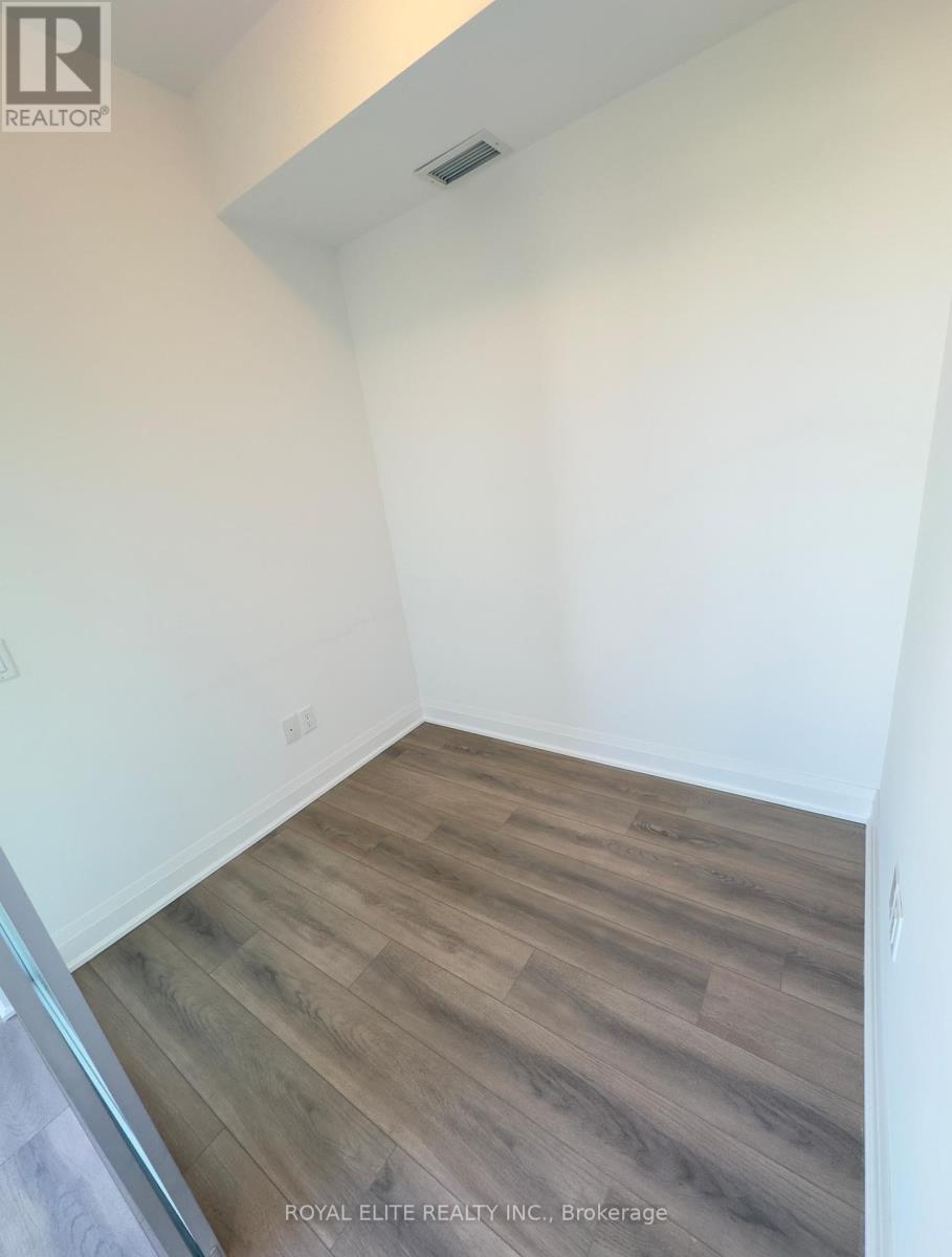 903w - 10 Gatineau Drive, Vaughan (Beverley Glen), Ontario  L4J 0L2 - Photo 8 - N12670510