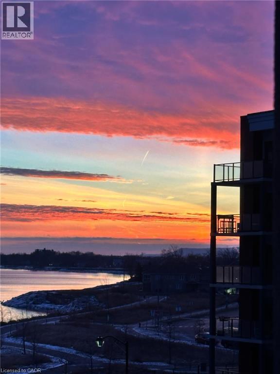 <div class="slider-price">$449,900</div><p>101 Shoreview Place Unit# 434, Hamilton, Ontario</p>