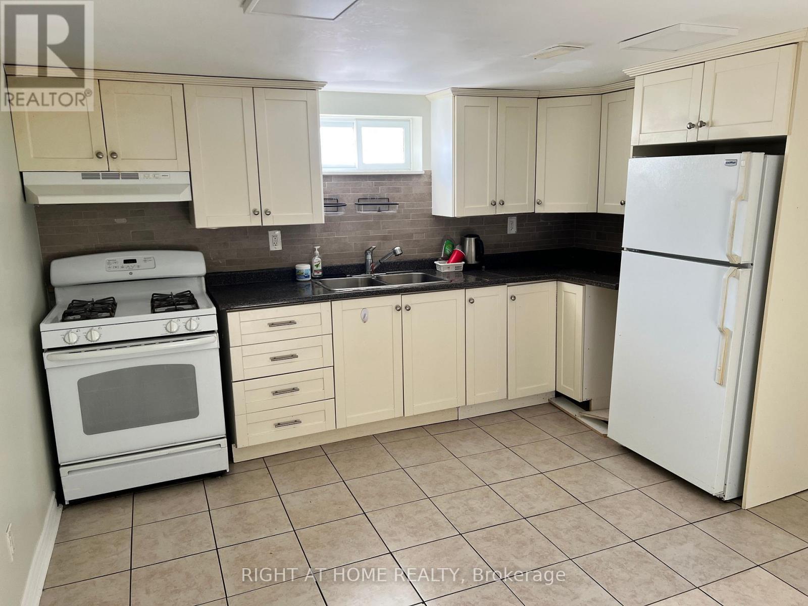 Basement - 508 Stafford Drive, Oakville, Ontario  L6L 4M5 - Photo 1 - W12670460