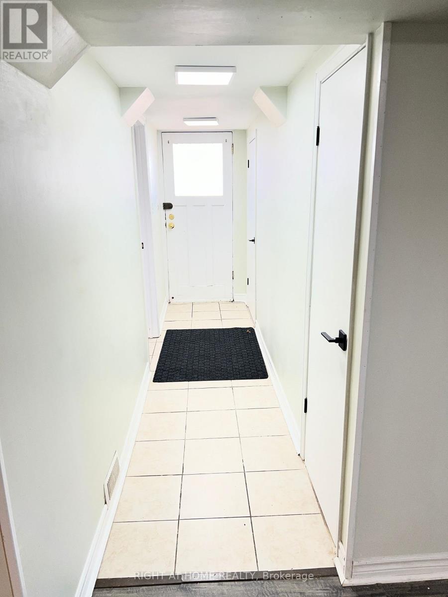 Basement - 508 Stafford Drive, Oakville, Ontario  L6L 4M5 - Photo 16 - W12670460