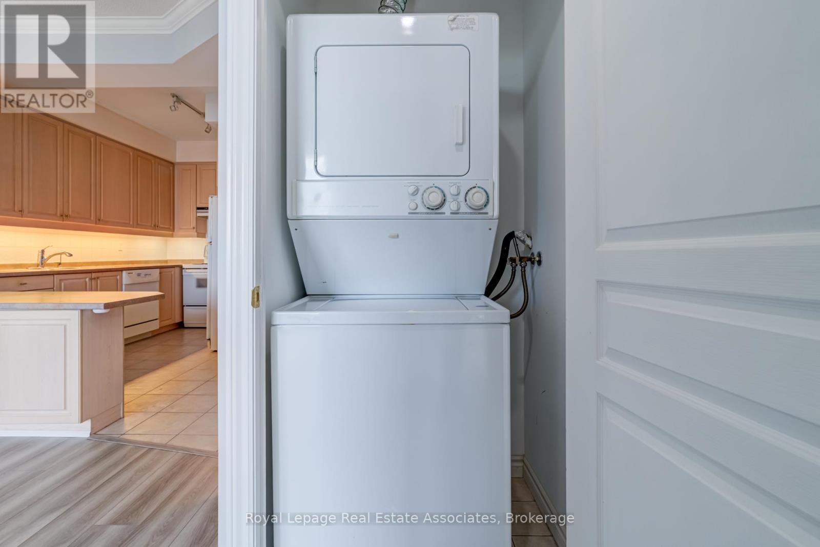 909 - 1 Belvedere Court, Brampton, Ontario  L6V 4M6 - Photo 8 - W12670476