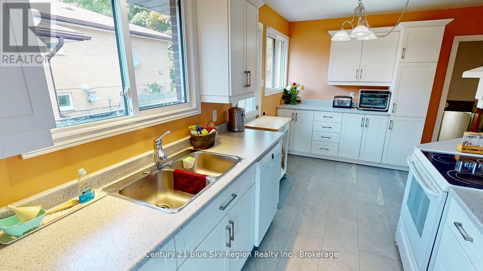 16 Herman Crescent, North Bay (Ferris), Ontario  P1A 2R5 - Photo 8 - X12665830