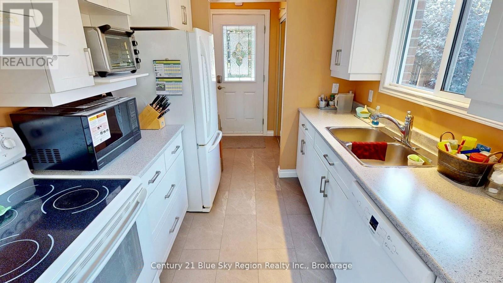 16 Herman Crescent, North Bay (Ferris), Ontario  P1A 2R5 - Photo 6 - X12665830