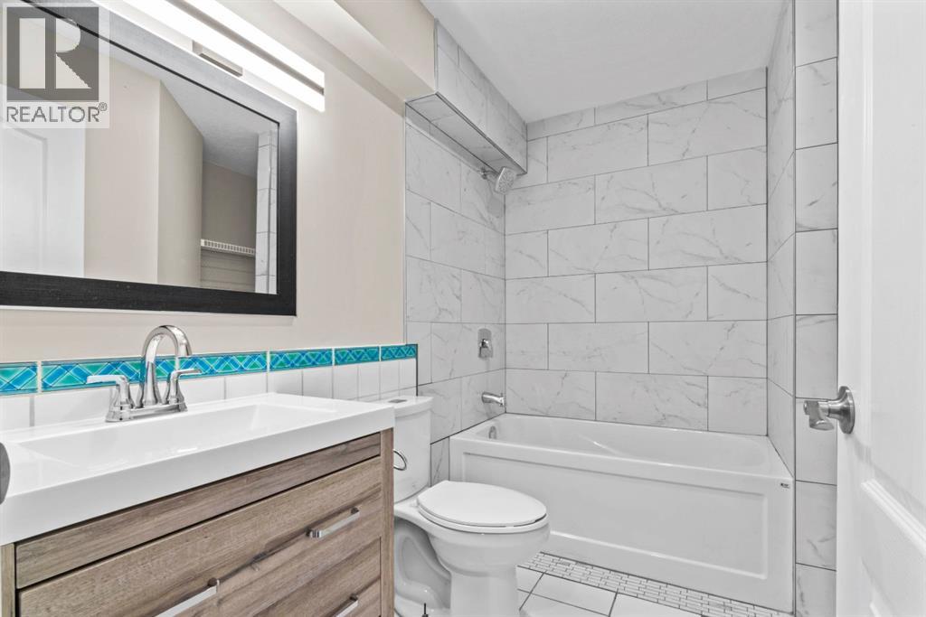 435 Douglas Ridge Mews Se, Calgary, Alberta  T2Z 2M4 - Photo 40 - A2262784