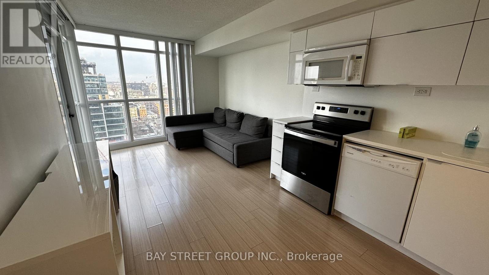 2315 - 21 Iceboat Terrace, Toronto, Ontario  M5V 4B2 - Photo 4 - C12670524