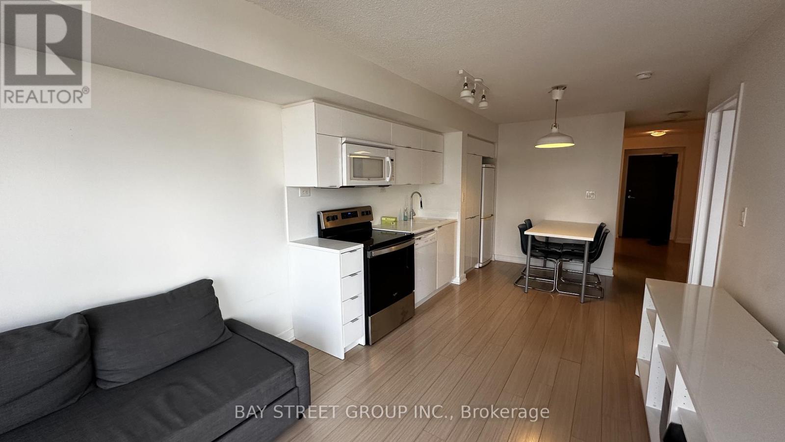 2315 - 21 Iceboat Terrace, Toronto, Ontario  M5V 4B2 - Photo 6 - C12670524