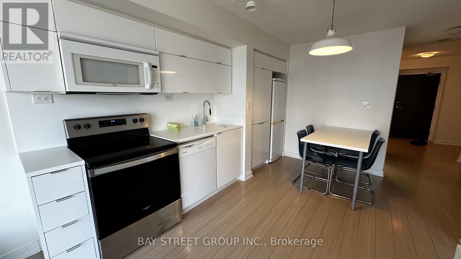 2315 - 21 Iceboat Terrace, Toronto, Ontario  M5V 4B2 - Photo 7 - C12670524