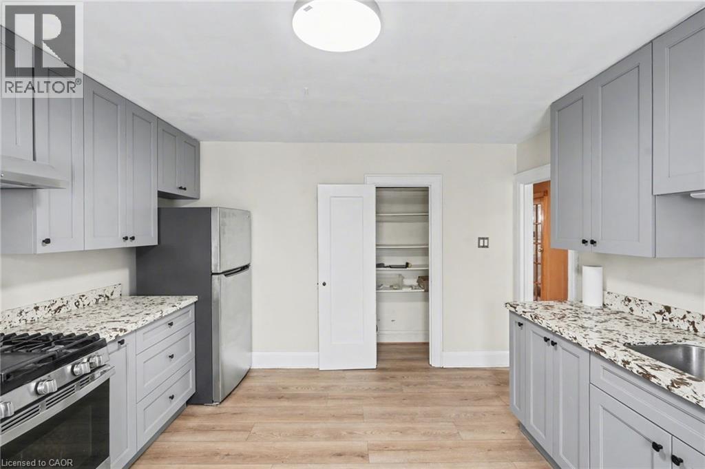 218 Weber Street E, Kitchener, Ontario  N2H 1E8 - Photo 14 - 40796613