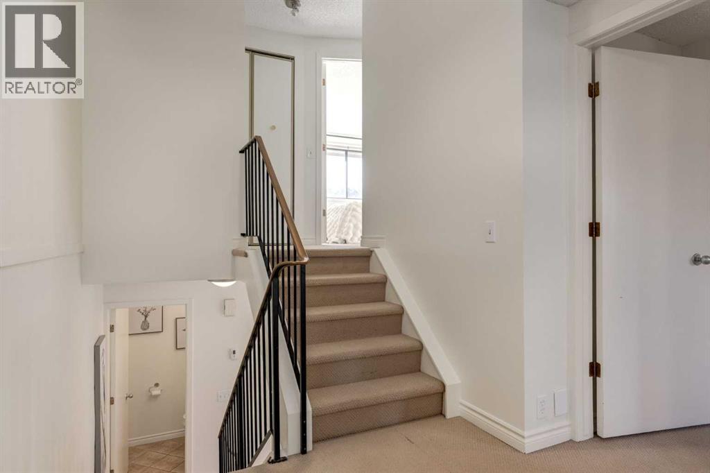 116 Point Drive Nw, Calgary, Alberta  T3B 5B3 - Photo 21 - A2271488