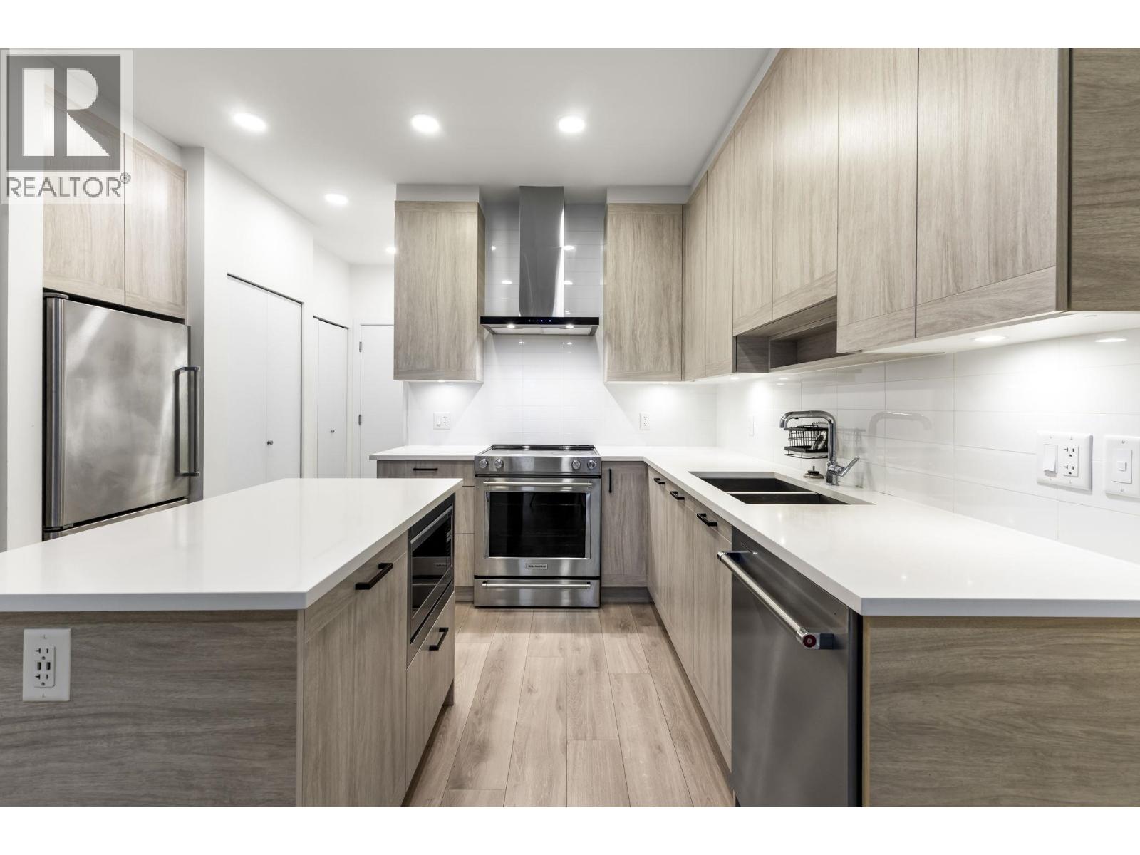 510 7579 16th Street, Burnaby, British Columbia  V3N 0H7 - Photo 5 - R3076712