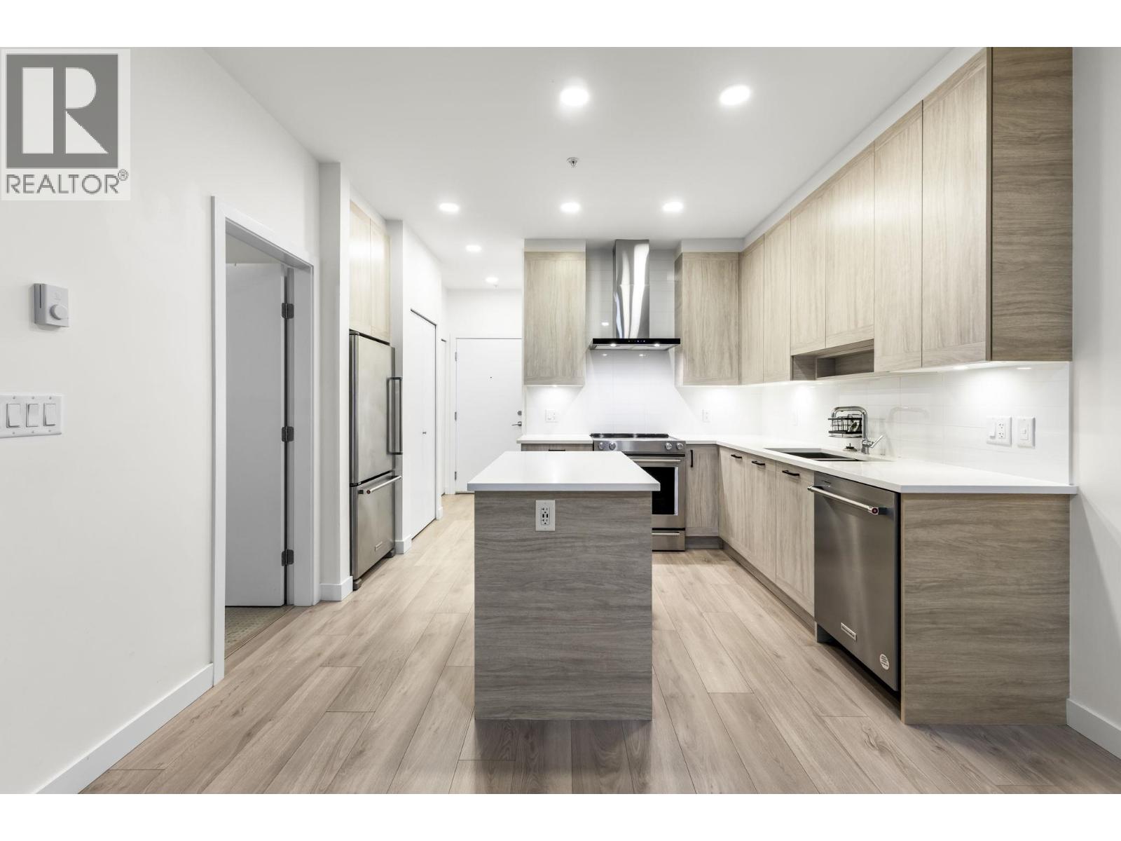 510 7579 16th Street, Burnaby, British Columbia  V3N 0H7 - Photo 4 - R3076712