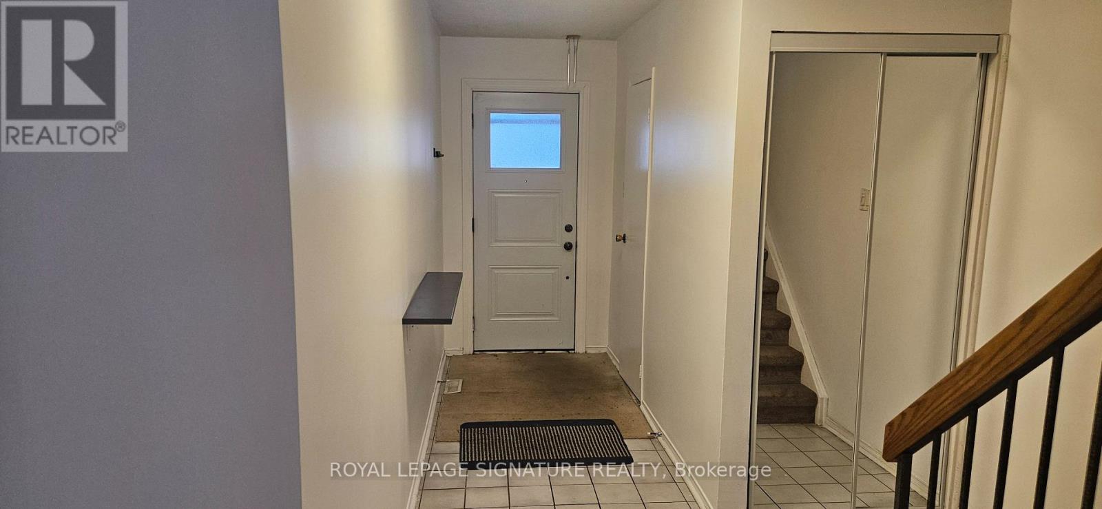 15 - 1039 Cedarglen Gate, Mississauga, Ontario  L5C 3A7 - Photo 2 - W12659756