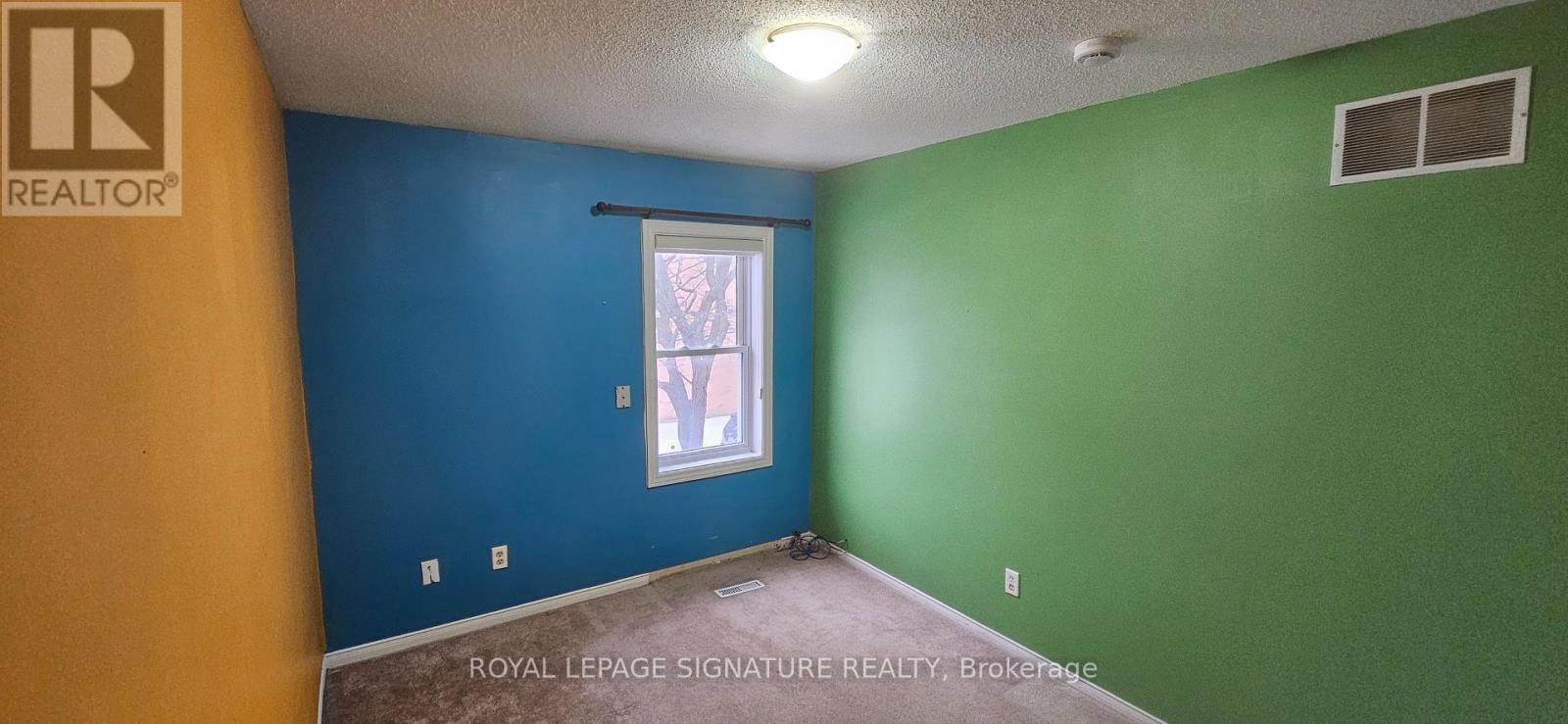 15 - 1039 Cedarglen Gate, Mississauga, Ontario  L5C 3A7 - Photo 19 - W12659756