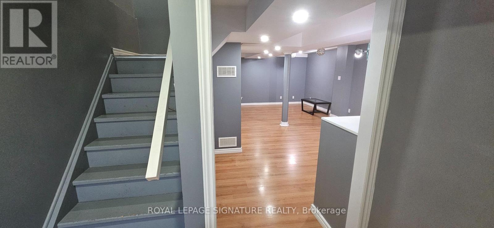 15 - 1039 Cedarglen Gate, Mississauga, Ontario  L5C 3A7 - Photo 25 - W12659756