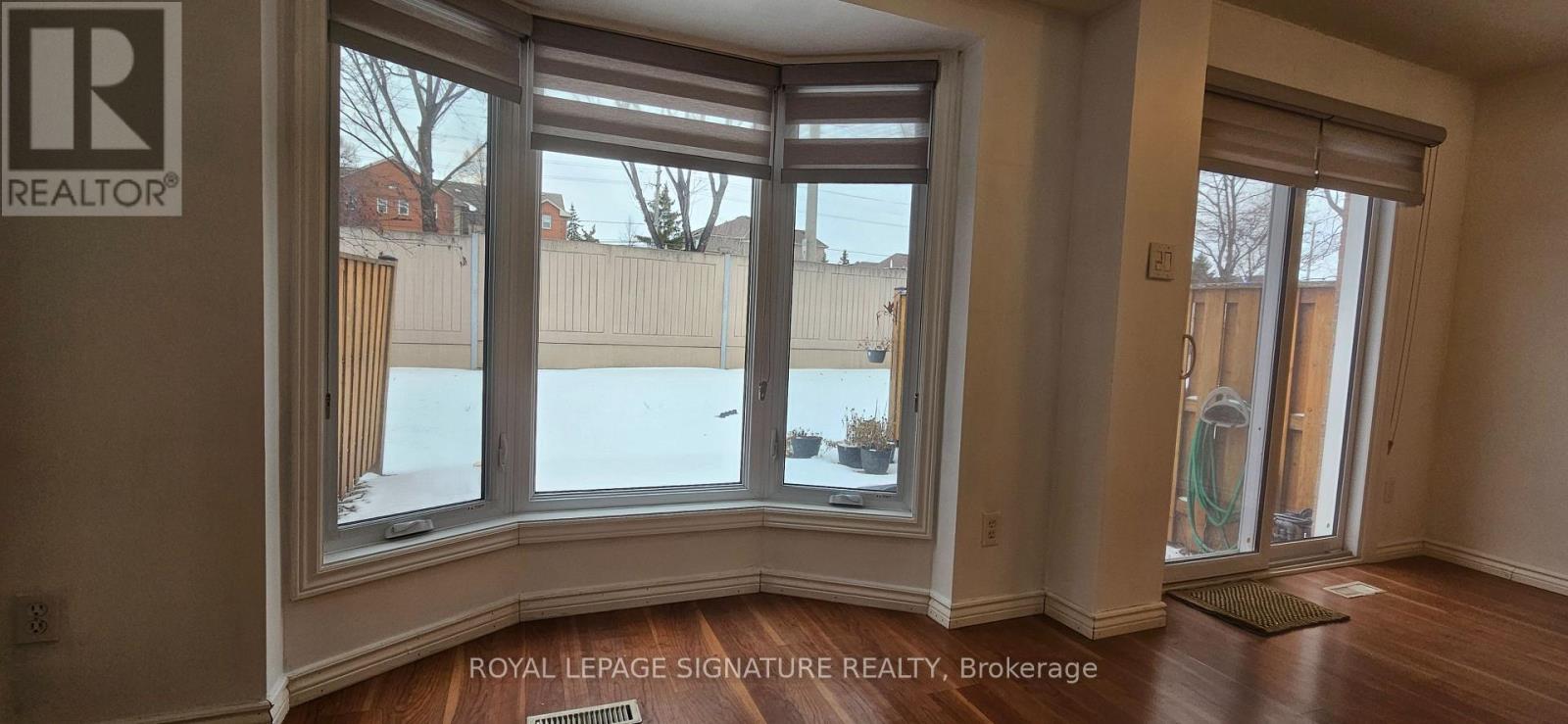 15 - 1039 Cedarglen Gate, Mississauga, Ontario  L5C 3A7 - Photo 6 - W12659756